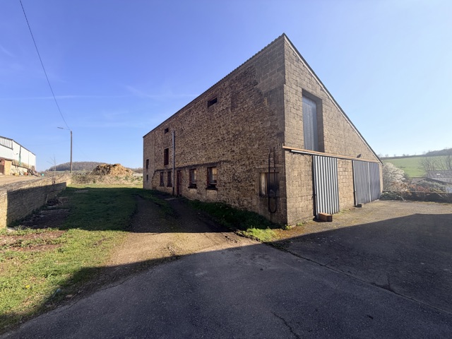 Corps de ferme de 262 m² à rénover